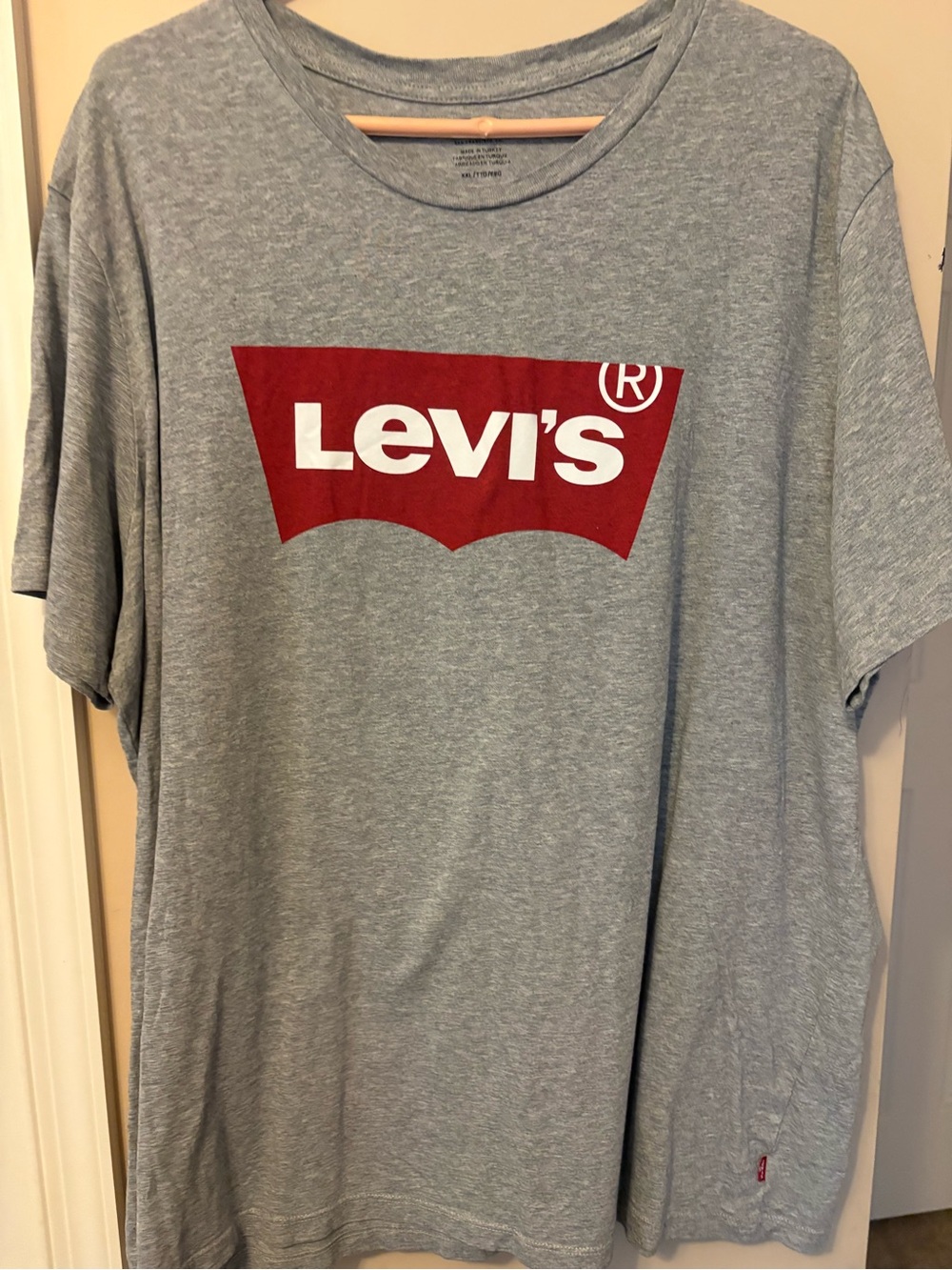 Levi's Gray Tee with Bold Red Logo - Picture 5 of 7